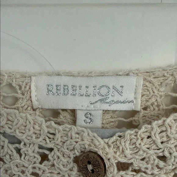 Rebellion Cropped Cream Crochet Cardigan - Picture 3 of 6